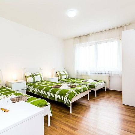 Workers Apartment Am Wiener Platz Cologne Extérieur photo